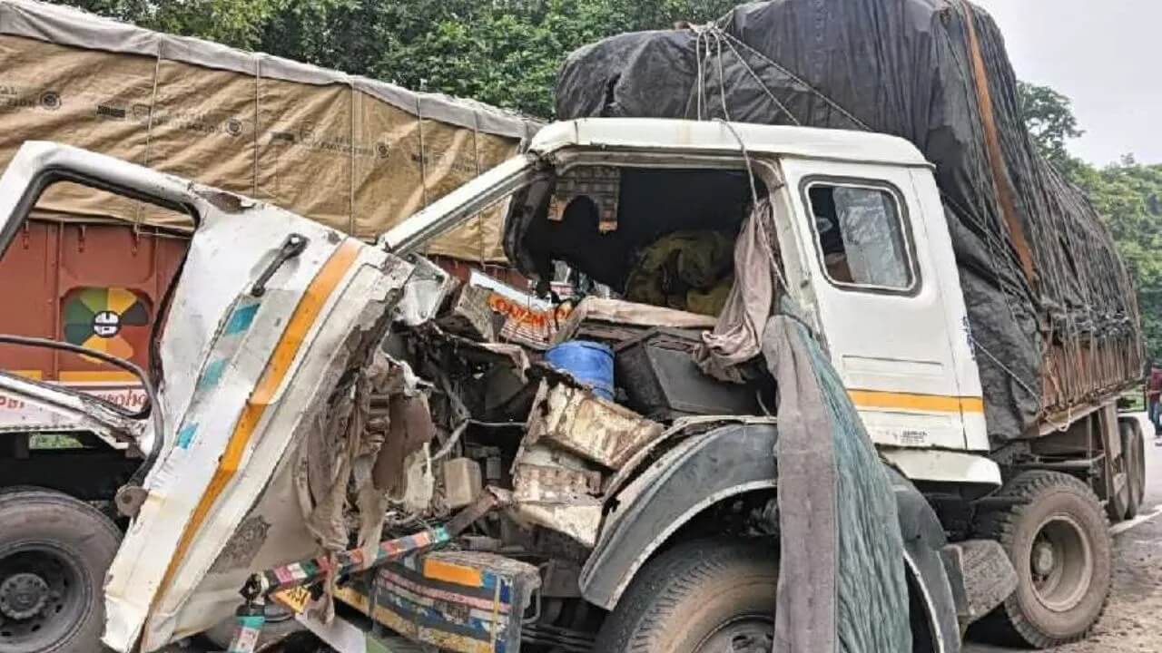 खंडाळा-बोर घाटात भीषण अपघात, भरधाव ट्रकने ५ वाहनांना उडवलं, अपघातात बाप-लेकीचा जागीच मृत्यू