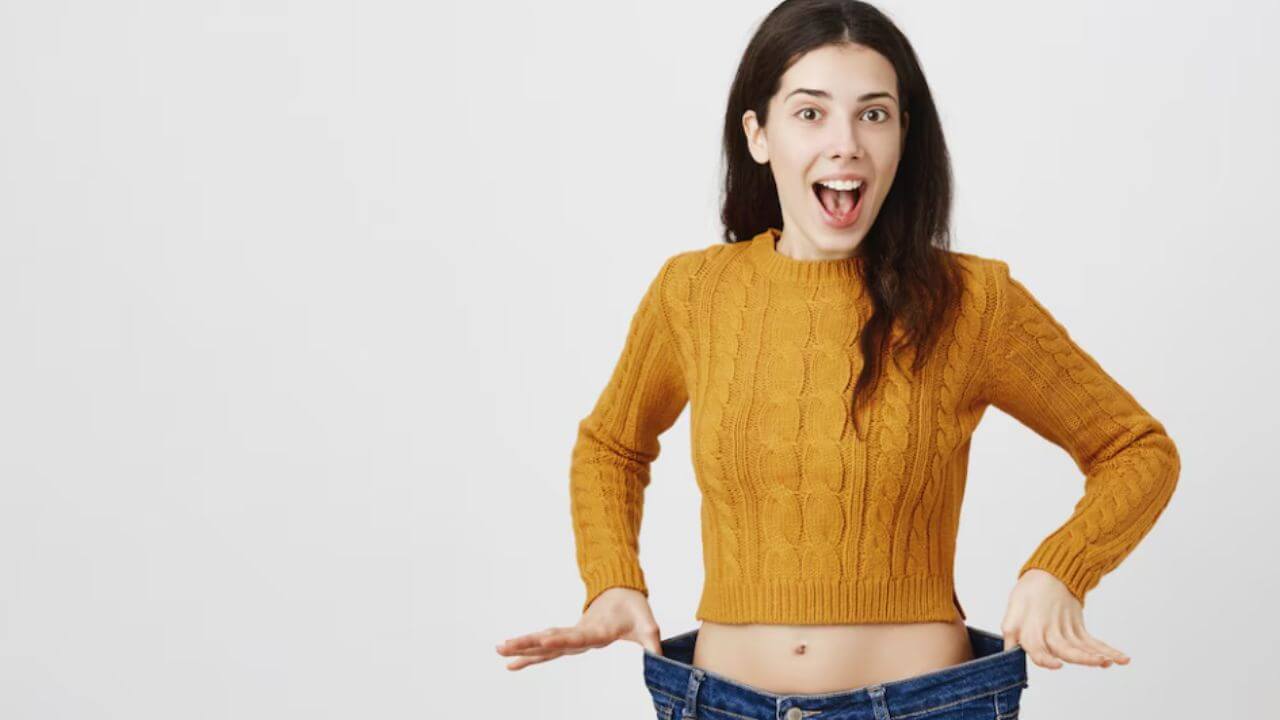 Weight Loss Remedies: सकाळी उपाशी पोटी प्या 'हे' ड्रिंक्स, आपोआप कमी होईल वजन