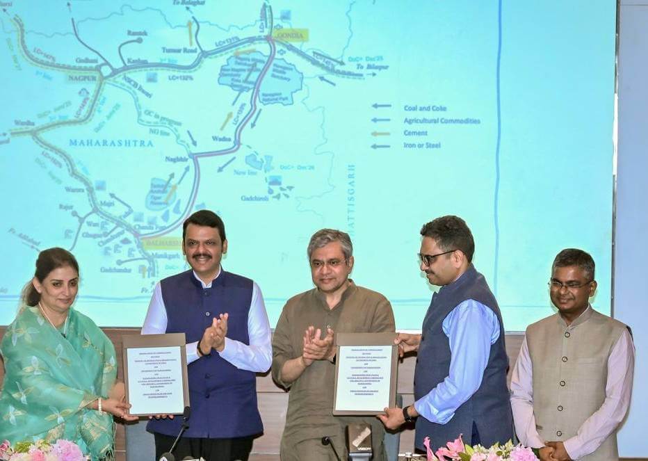 मुंबईकरांच्या सुसाट लोकल प्रवासासाठी 17 हजार कोटींचे प्रकल्प, बदलापूर-कल्याण रेल्वे मार्गाचं चौपदरीकरण