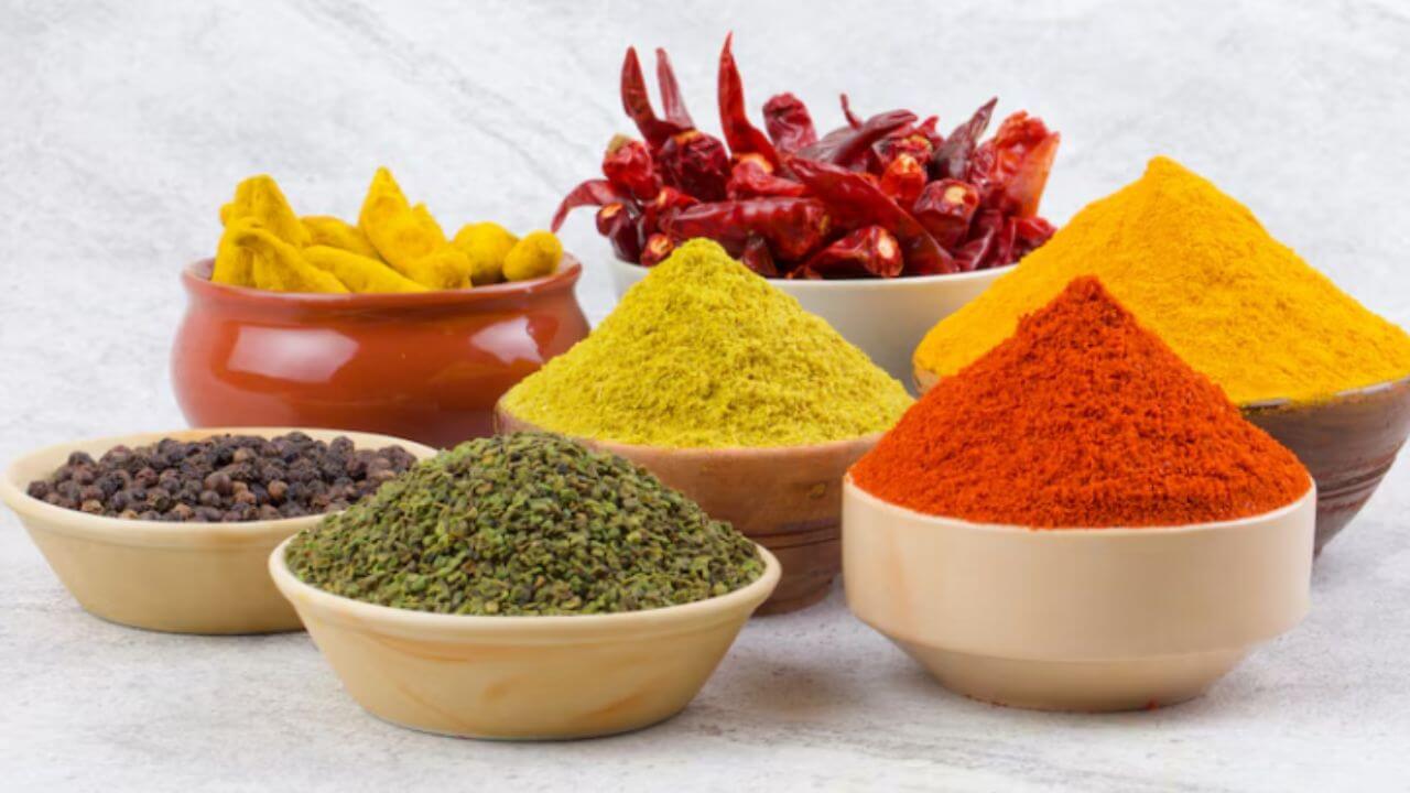Lonche Masala: घरच्या घरी बनवा चटपटीत लोणचे मसाला, पाहा साहित्य आणि रेसिपी