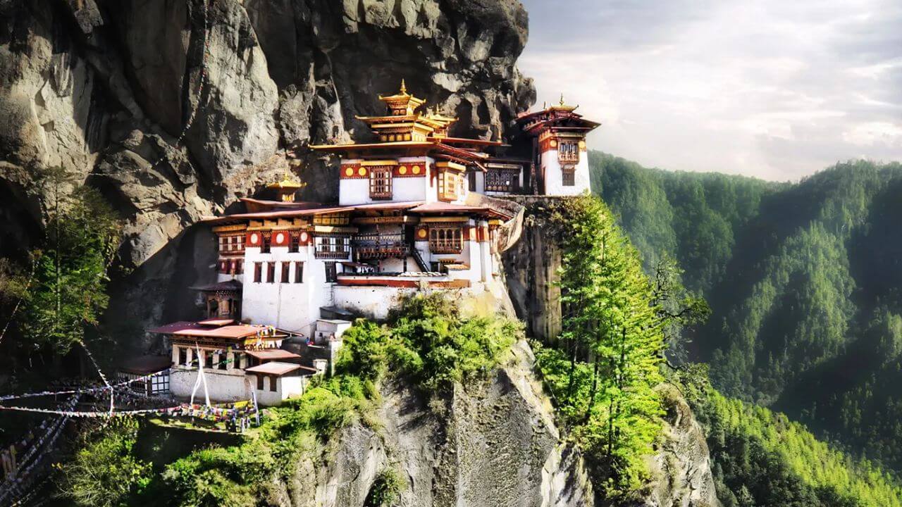 खाजगी एजन्सी नव्हे, भारतीय रेल्वेने आणलं टूर पॅकेज; नेमका खर्च किती, कुठे प्रवास?