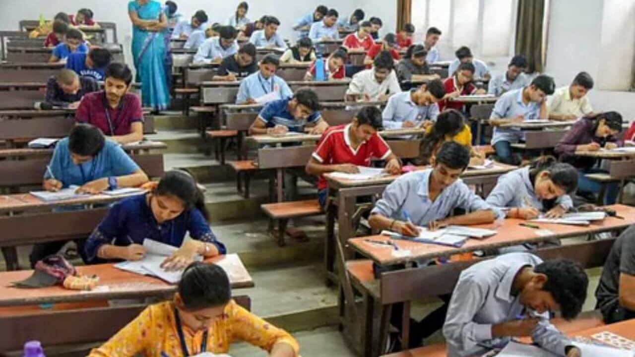 आज 'नीट-युजी' परीक्षा, गैरप्रकारांना आळा घालण्यासाठी विशेष उपाययोजना
