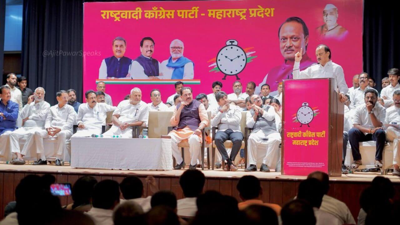 अजितदादांचा शरद पवारांना दे धक्का, माजी तीन आमदारांनी केला राष्ट्रवादीत प्रवेश