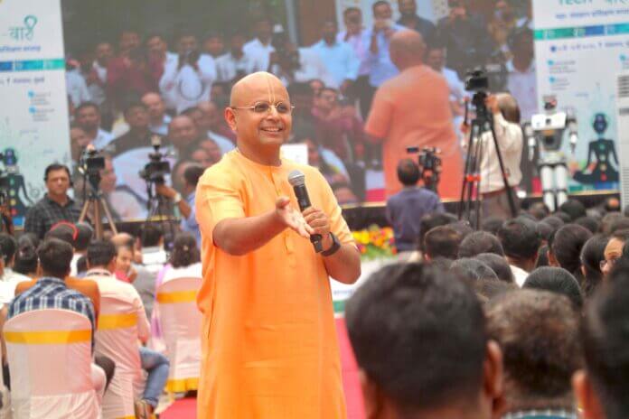 धावपळीच्या जगात चर्चा आणि संवाद महत्त्वाचा, आयुष्यभर विद्यार्थी राहा, प्रभू गौर गोपाल दास यांचा मंत्र