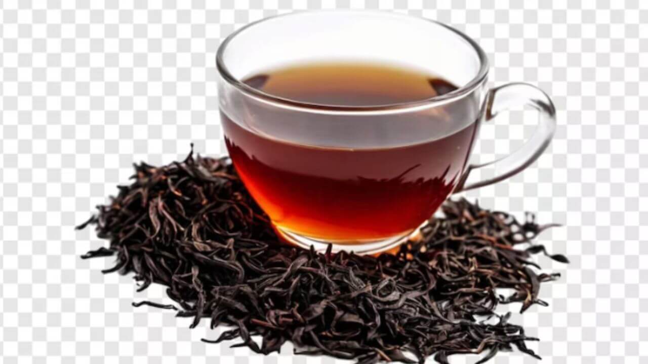 दुधाच्या चहाऐवजी प्यायला सुरू करा काळा चहा, आरोग्याला मिळतील फायदेच फायदे