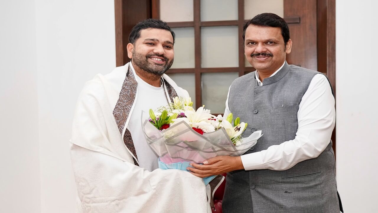 कर्णधार रोहित शर्माने घेतली वर्षा बंगल्यावर मुख्यमंत्री देवेंद्र फडणवीसांची भेट, भेटीनंतर मुख्यमंत्र्यांची खास पोस्ट