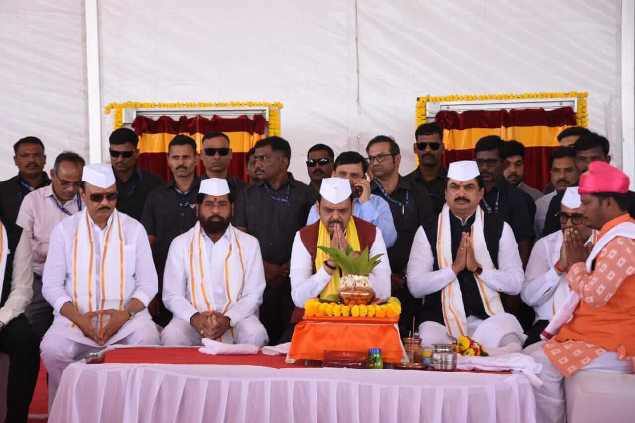 पुण्यश्लोक अहिल्यादेवी होळकर सहकारी सूतगिरणी आणि चौंडी ते निमगाव डाकू रस्त्याचे मुख्यमंत्र्यांच्या हस्ते भूमिपूजन