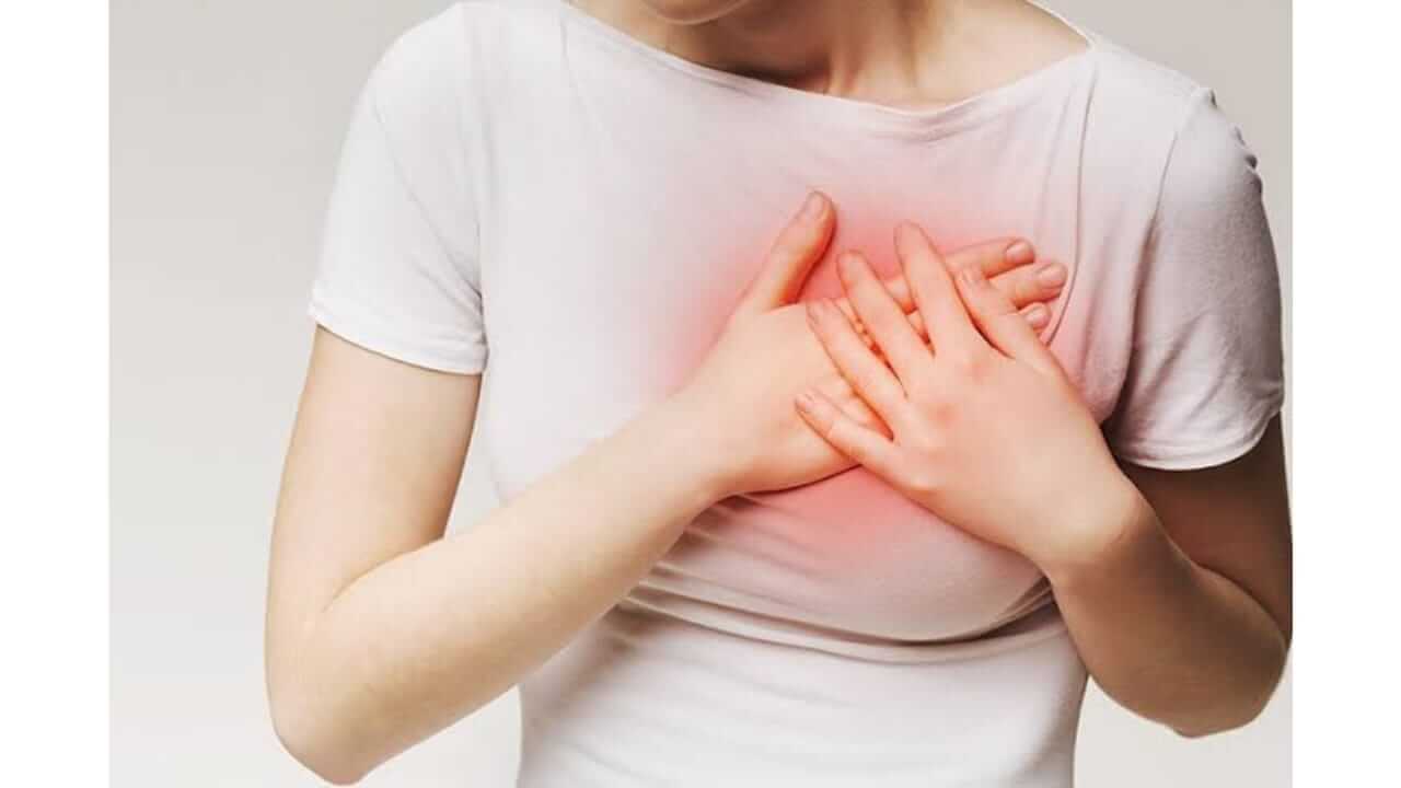 तुमच्याही स्तनांमध्ये वेदना होतात का? 'ही' कारणे असू शकतात