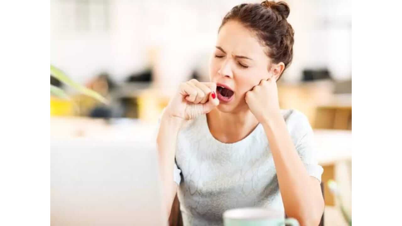 एकाला पाहून दुसऱ्याला का येते जांभई? जाणून घ्या यामागील कारण