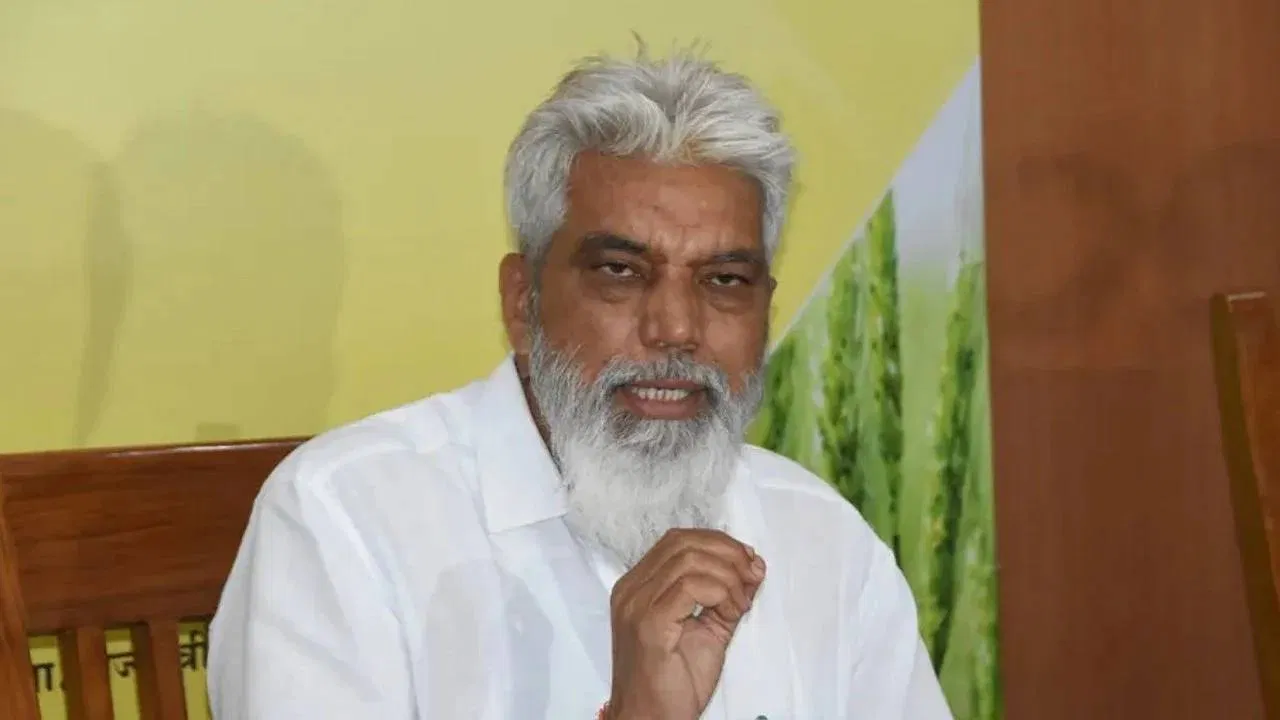 राज्यात हिंदीची सक्ती नाही, सर्व शाळांत मराठी प्रभावीपणे राबवणार, शिक्षणमंत्री दाद भुसे यांची ग्वाही