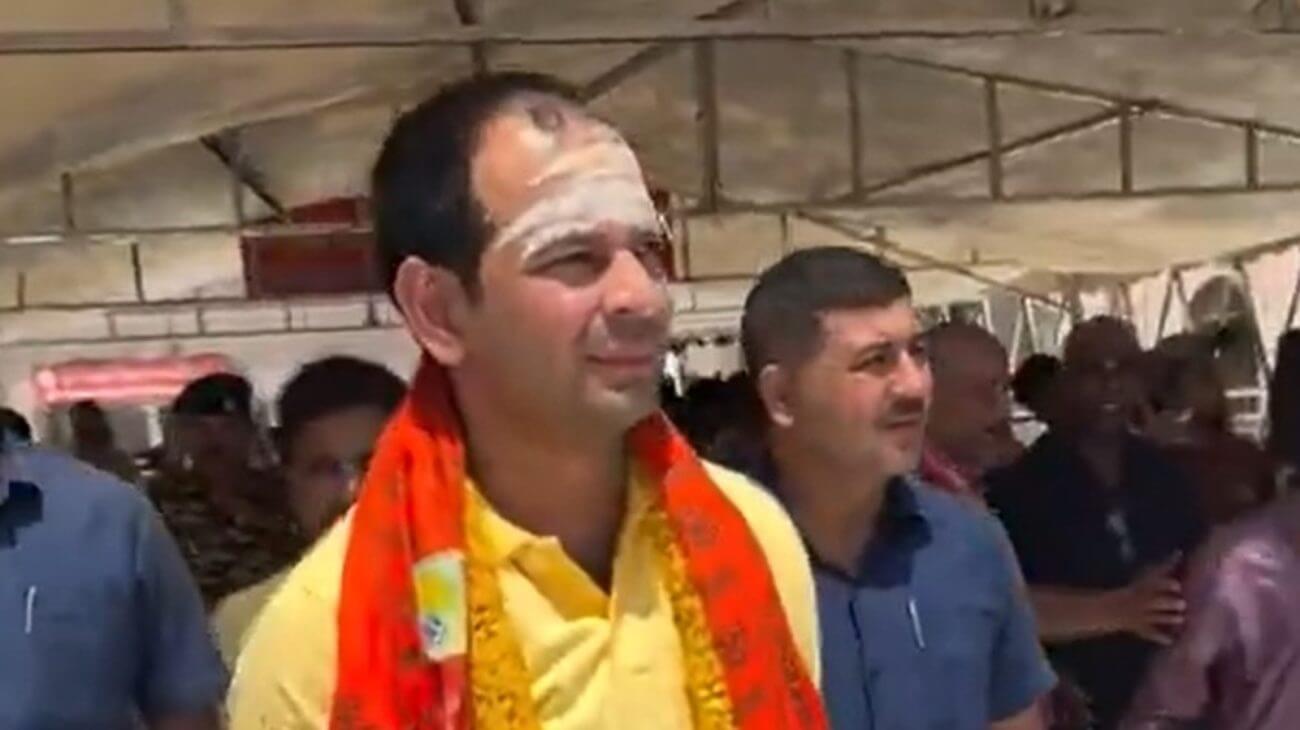 तेज प्रताप यादव यांनी काशी विश्वनाथ मंदिरात बनवले रील, मंदिराच्या सीईओ काय म्हणाले? पाहा