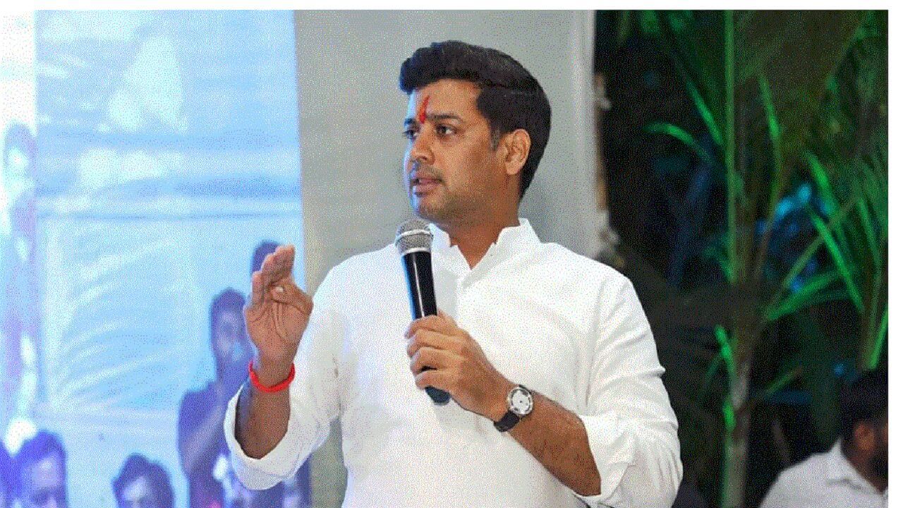 राजकारणात राहुल गांधी खूपच अपरिपक्व, खासदार श्रीकांत शिंदे यांची घणाघाती टीका