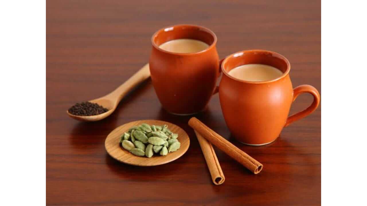 दररोज चहा पिणे आरोग्यासाठी हानिकारक, जाणून घ्या परिणाम