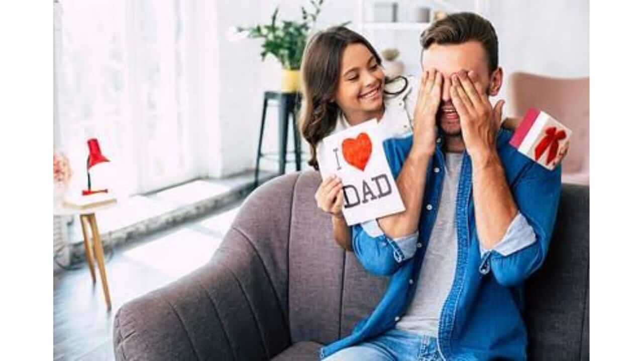 या 'फादर्स डे' ला आपल्या वडिलांना द्या 'ह्या' खास भेटवस्तू ! येतील खूप कामी
