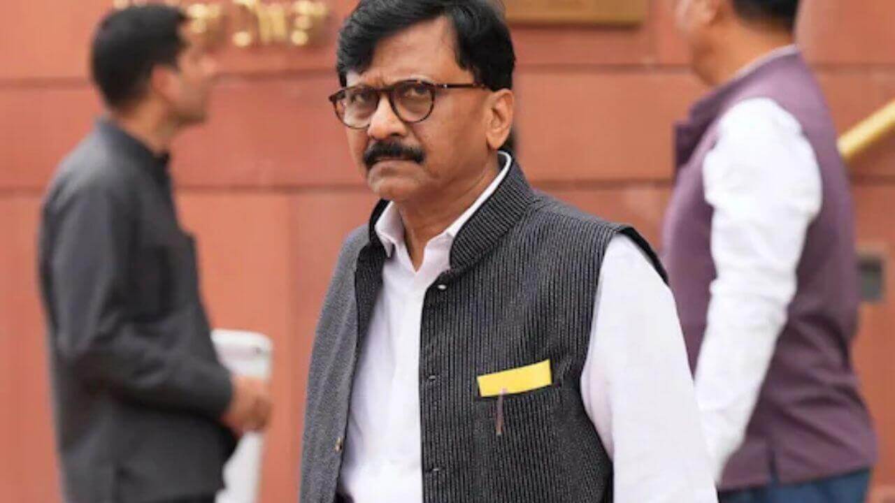 "102 नंबर रुमचे काय झाले? पैसे कोणाचे होते?", धुळे रोकड प्रकरणावरुन खासदार संजय राऊतांचा सरकारला सवाल
