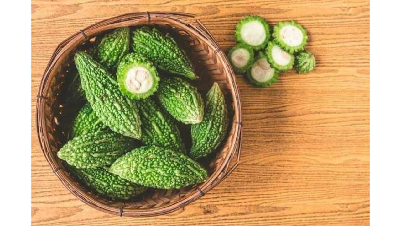 कारल्यासोबत 'या' गोष्टी चुकूनही खाऊ नका