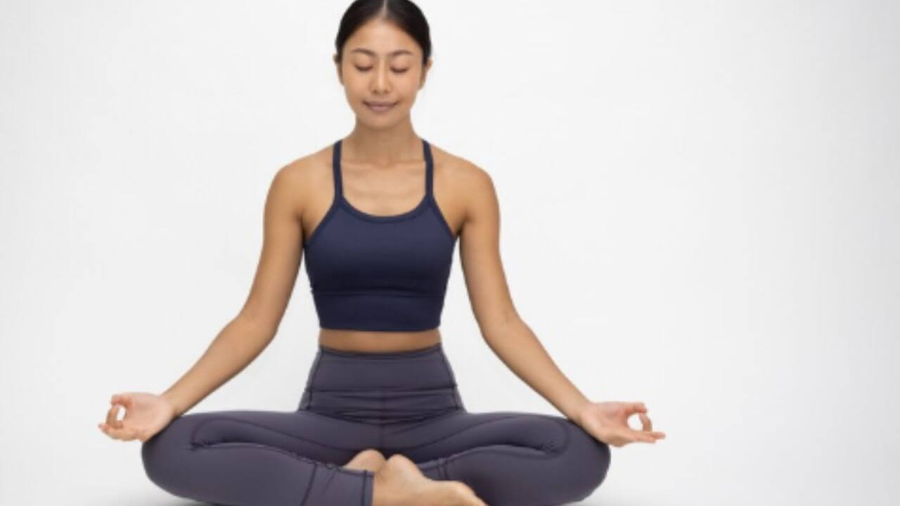 मूळव्याध असल्यास करा 'ही' ४ योगासने, वेदनेपासून लगेच मिळेल आराम