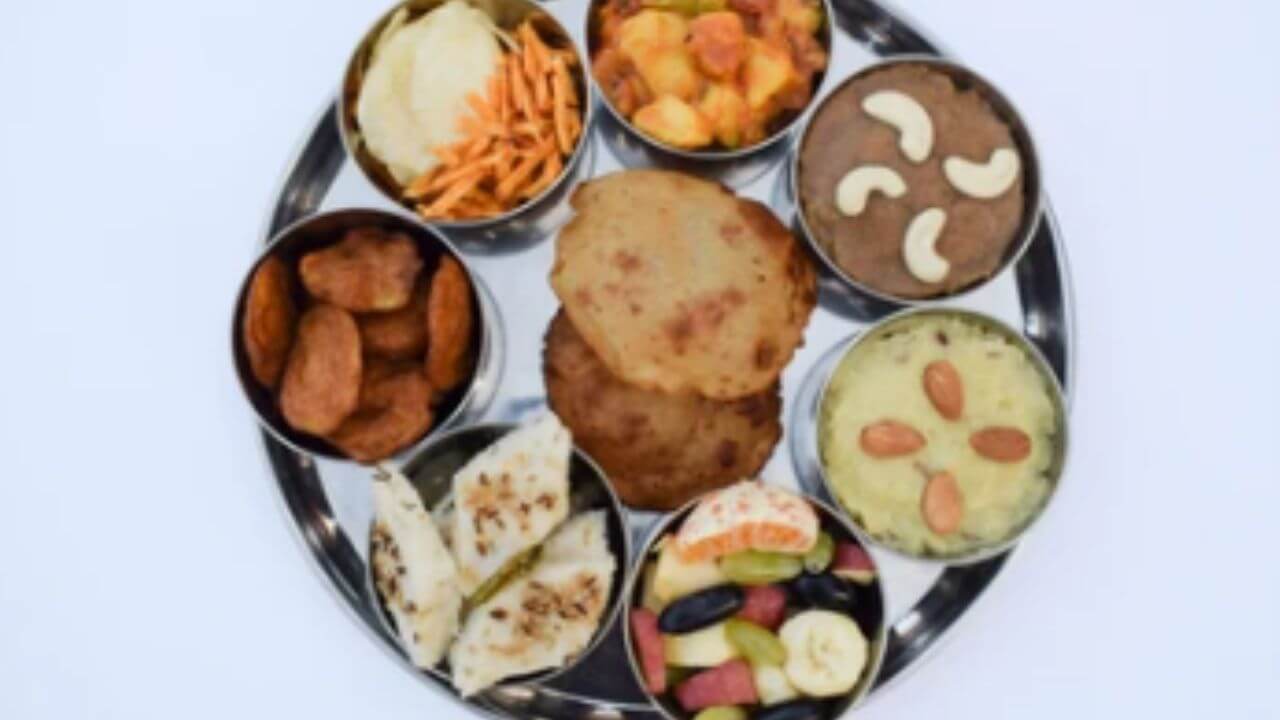आषाढी एकादशीनिमित्त बनवा स्पेशल थाळी, पाहा उपवासाचे ५ पदार्थ