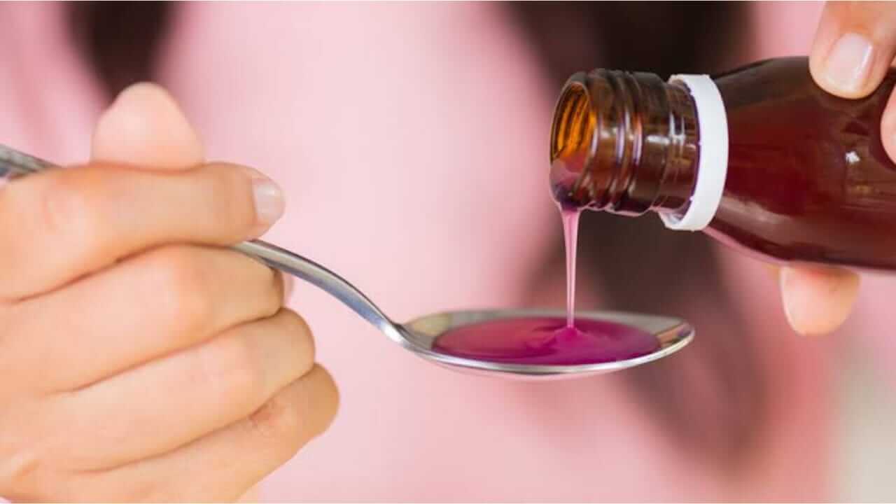 कफ सिरप प्यायल्यावर पाणी पिणं योग्य की अयोग्य? जाणून घेऊया